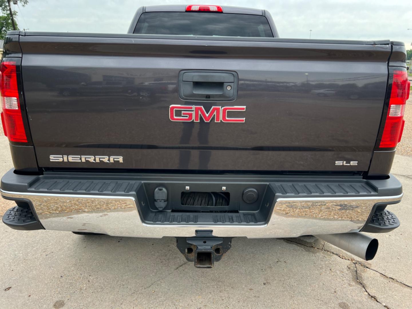 2015 Dark Grey /Black GMC Sierra 2500HD SLE (1GT12YE85FF) with an 6.6L Duramax Diesel engine, Allison Transmission transmission, located at 4520 Airline Hwy, Baton Rouge, LA, 70805, (225) 357-1497, 30.509325, -91.145432 - 2015 GMC 2500HD Crew Cab SLE 4X4 **No Accidents** 6.6L Duramax Diesel, Allison Transmission, Deleted, 200K Miles, Heated Leather, Power Windows, Locks & Mirrors, Cold A/C, Tow Pkg, Small Dent On Passenger Side Top Of Bed (See Pic). FOR INFO PLEASE CONTACT JEFF AT 225 357-1497 CHECK OUT OUR A+ RAT - Photo#6